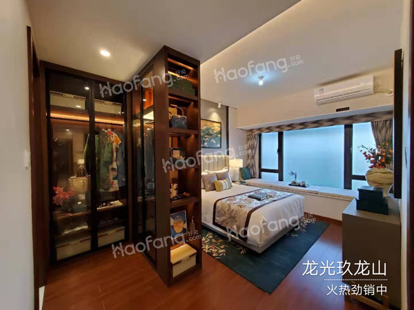 龍光玖龍山樣板間