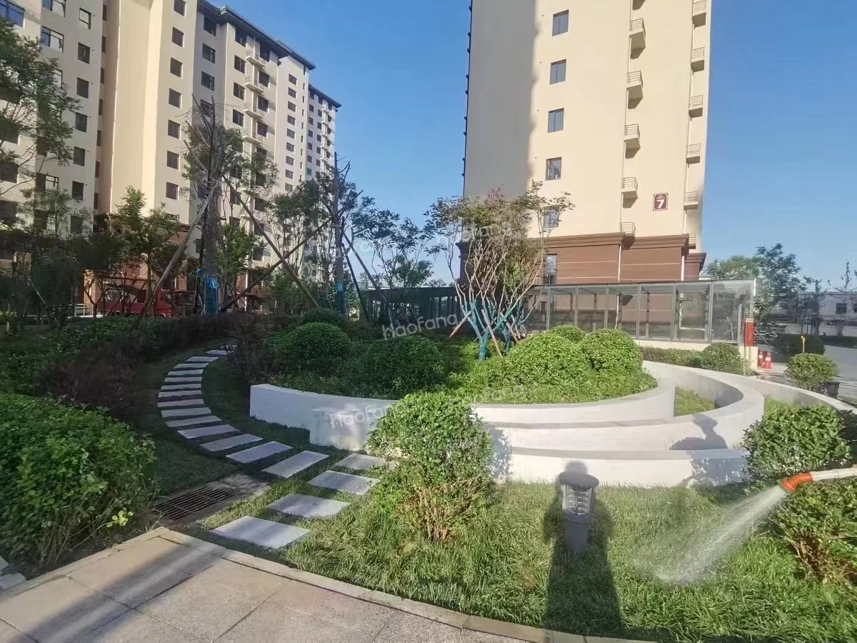 牛驼温泉小镇