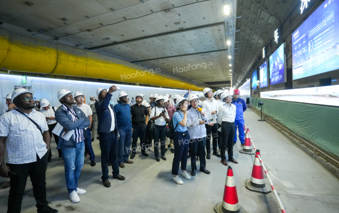 香港廉政公署大型基建反腐治理专业课程培训班及随团人员考察深中通道项目